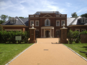 Case Studies Chargate Close Resin Driveway (1)